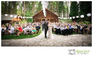 Evergreen Lodge, Wedding, Sacramento Wedding Photographer, Donna Beck Photography, outside reception, group picture