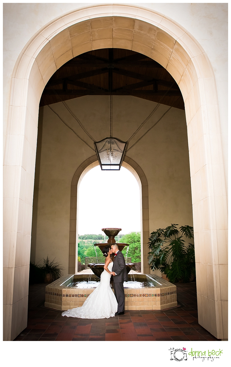 Catta Verdera Country Club, Lincoln Wedding Photographer, Donna Beck Photography, formal pictures, golf course, fountain